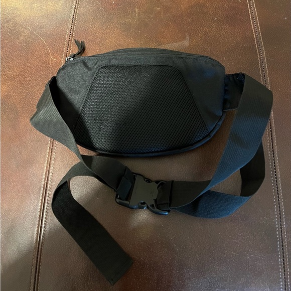 Vintage Jansport Fanny Pack - Picture 2 of 4